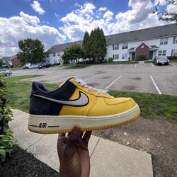 Nike Air Force 1 Low '07 LV8 1 (yellow)