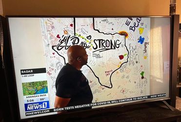 LG 75" 4K HDR Smart LED UHD TV /   With TV Stand