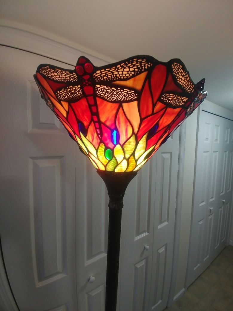 BEAUTIFUL DALE TIFFANY FLOOR LAMP