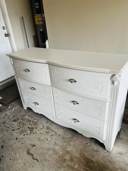 Twin Bed With Dresser Buckling Door