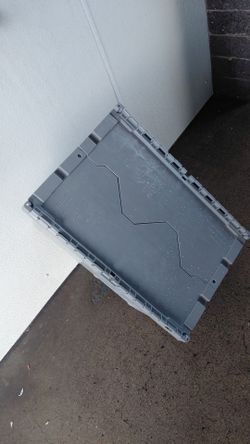 hard plastic totes