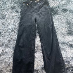 Levi’s Wideleg Jean