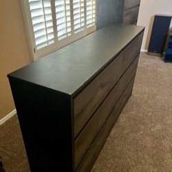 Ashley 3-piece Bedroom Set - Windlore Collection by Ashley Furniture Dark Brown