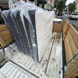 Queen mattress 