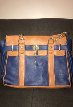 Charming Charlie purse