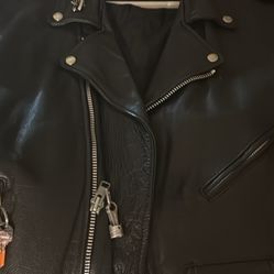 19 80s leather jacket real leather size 50 it’s a double X I believe