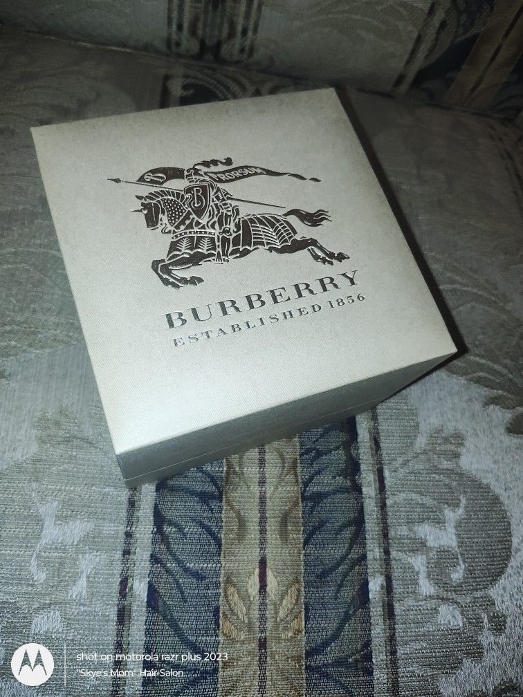 NEW STURDY Scratch Free "Burberry" Watch Box Only $10!!!