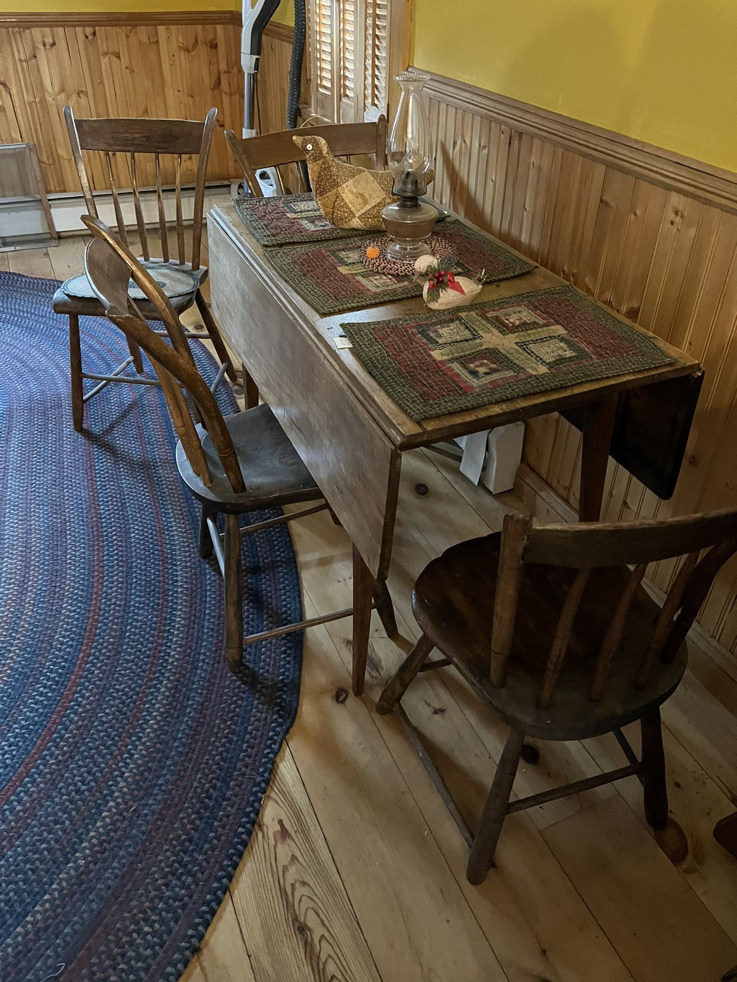 Early Drop Leaf Table With Four Chairs 