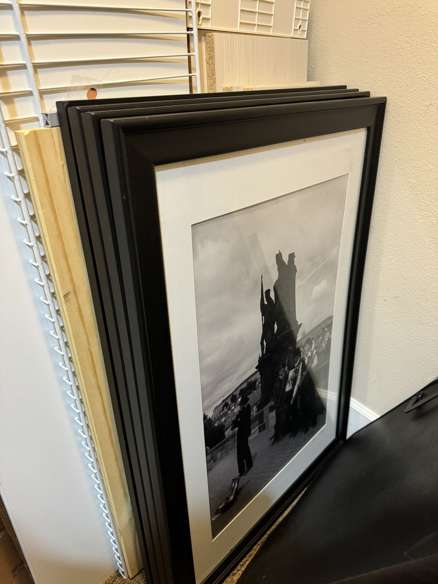 4 Picture Frames 33” x 23.5” for Sale in Lynnwood, WA OfferUp
