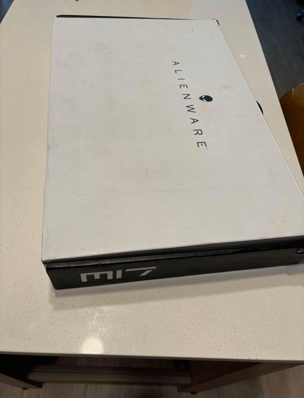 Alienware R5 M17 Gaming Laptop