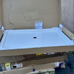 DreamLine SlimLine 60 in. x 36 in. Single Threshold Alcove Shower Pan Base in White with Center Drain