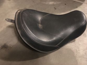 Harley dyna stock seat