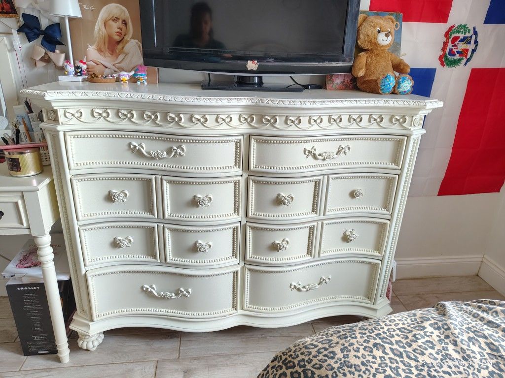 Disney Dresser