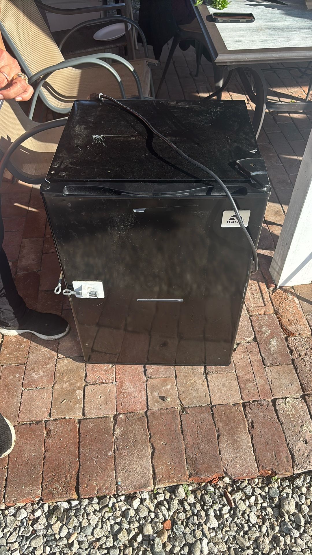 Mini fridge