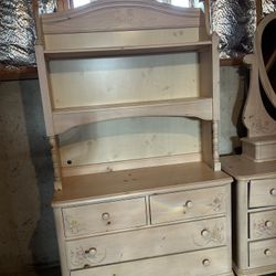 Girls Thomasville Bedroom Set 