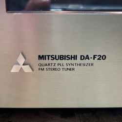 Mitsubishi DA-F20 Digital/Analog  Stereo FM Tuner 