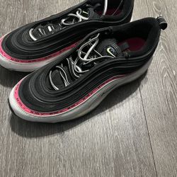 Mens Nikes Shoes Size 9.5