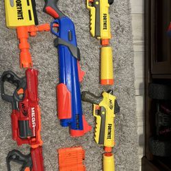 6 Nerf Guns (2 additional Magazines With Bullets)