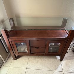 Sideboard/buffet table