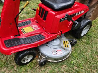 Honda automatic ride on lawn mower with bagger