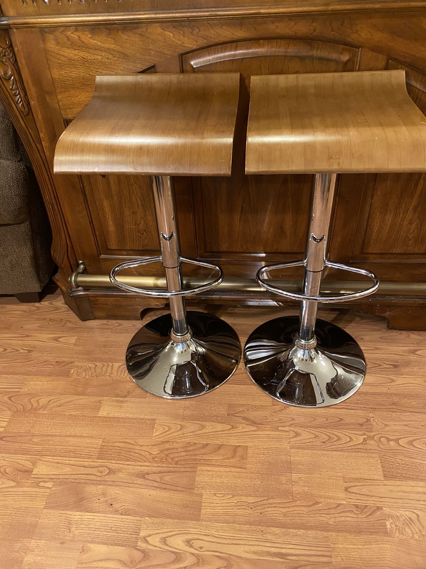 Modway Bentwood Retro Modern Swivel Two Counter Bar Stools in Oak