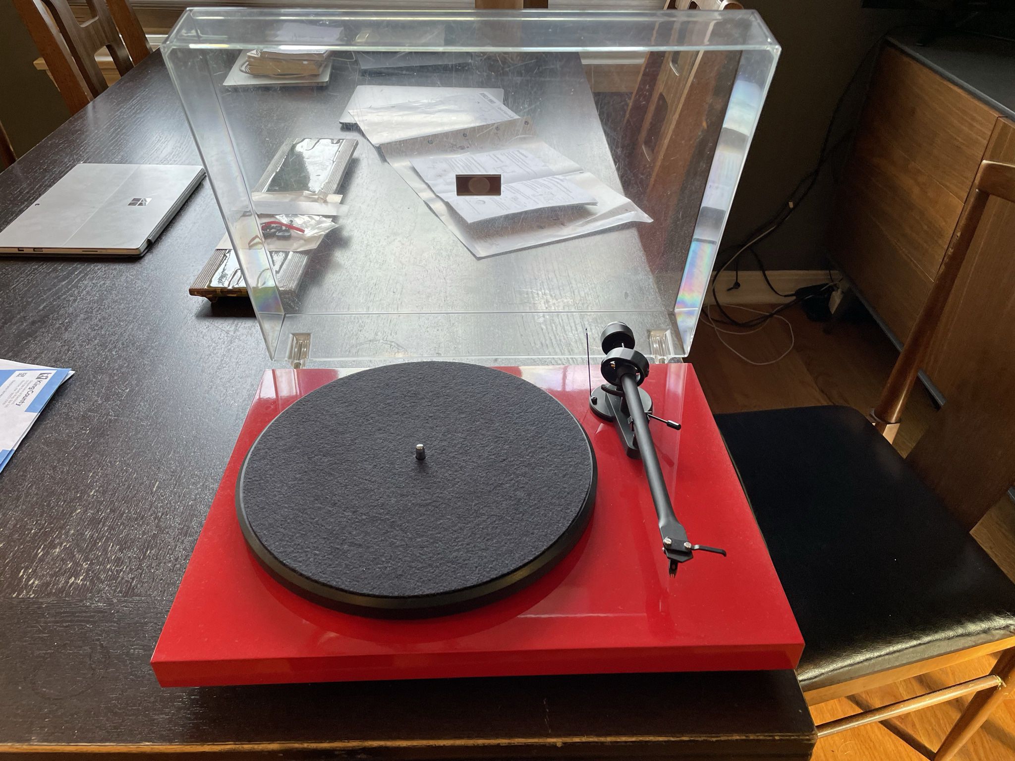 Pro-Ject Debut III high gloss red turntable 