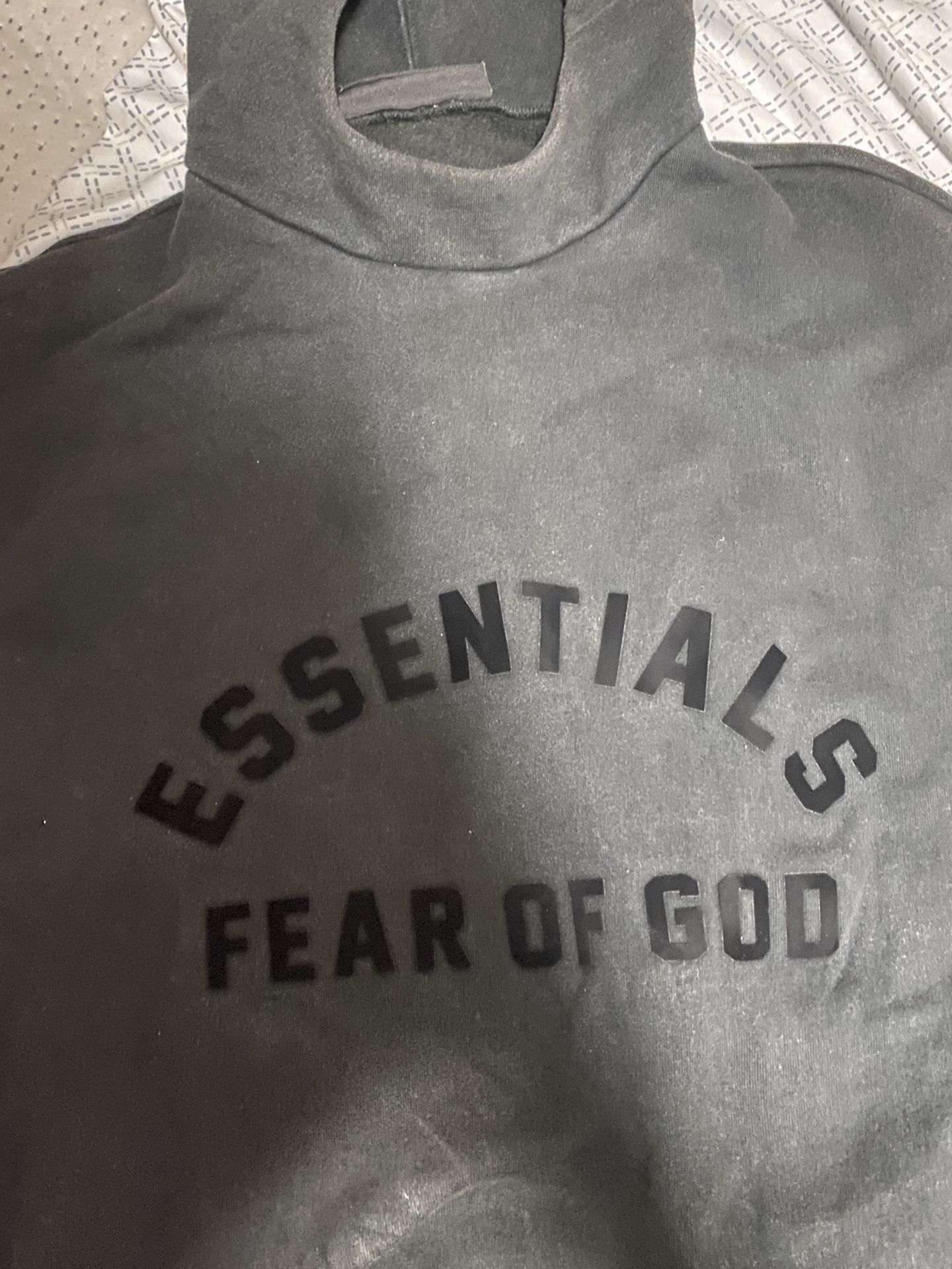 Essentials Hoodie Throw Offer Size M