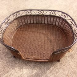 Wood Pet Bed Metal Frame