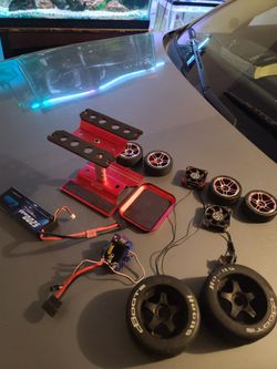 Random rc stuff all in excellent condition & can be tested $100cash it's yours
