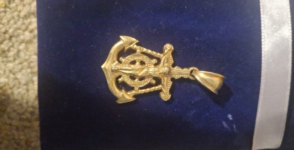 14k Gold Pendant