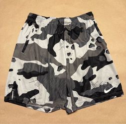 Nike DriFit Basketball Shorts Black Grey size XL Rare!