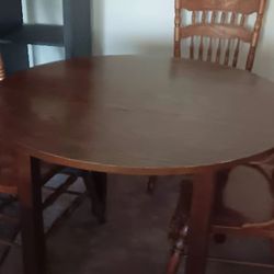 Solid Oak Dinning Room Table