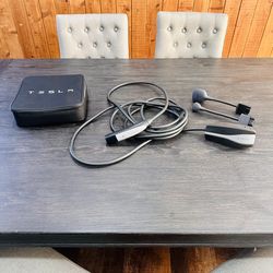 Tesla Mobile Connector & Charging Adapter