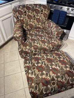 Living Room Chair w/ottoman