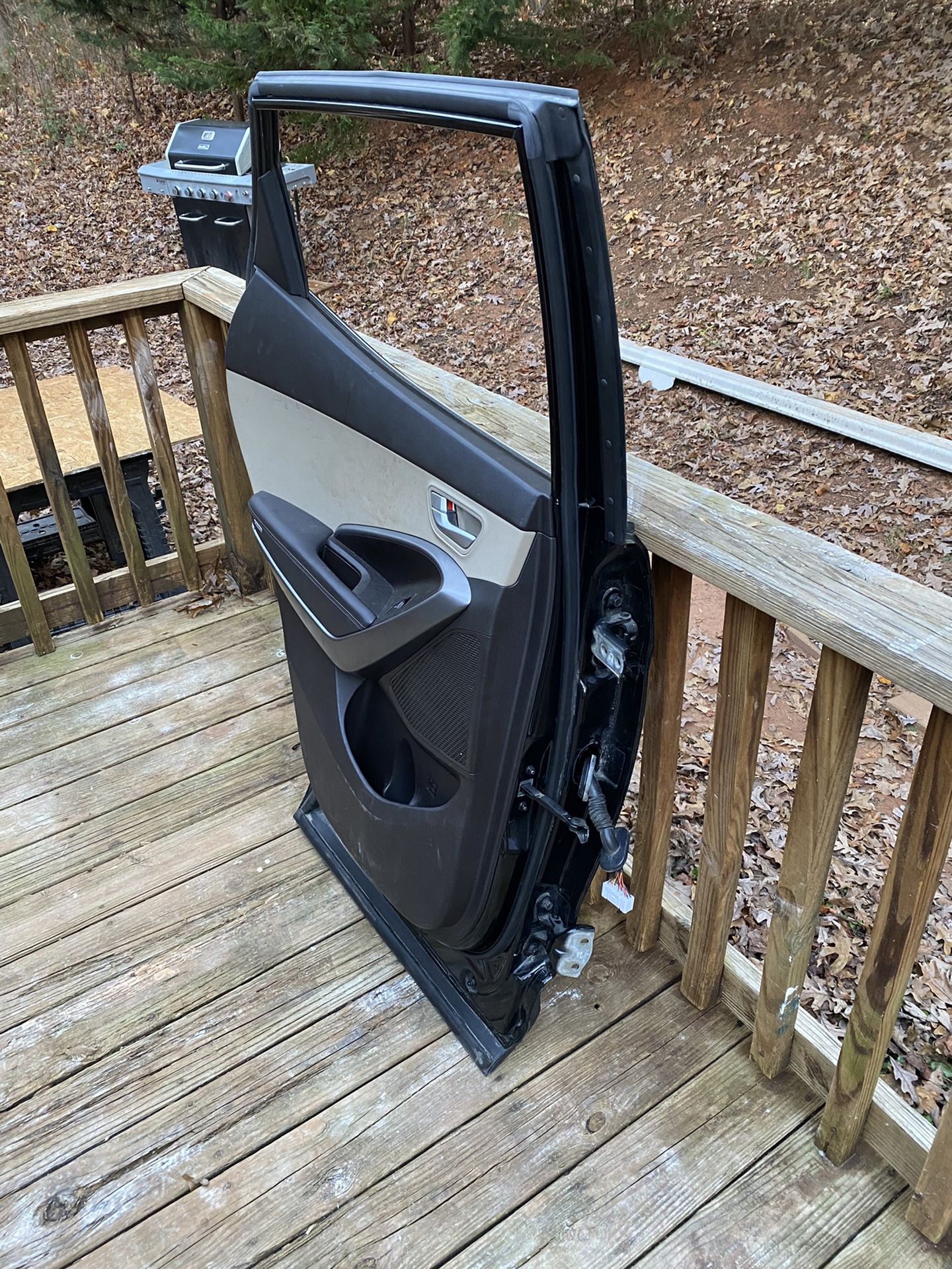 2013-2018 Hyundai Santa Fe left passenger side rear door