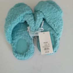 Slippers  L (9/10) Light Blue