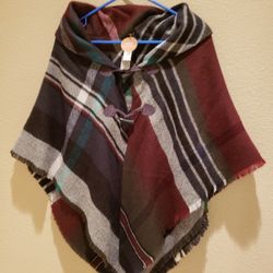 Cape Two Clasps/buttons