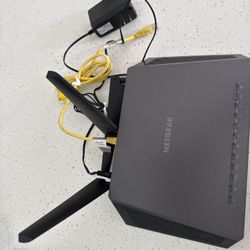 Netgear Router AC 1900 Smart WiFI Router / Model R7000