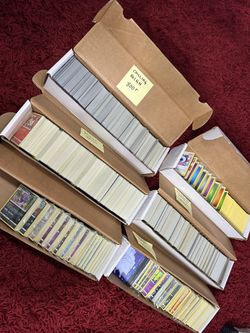 Pokémon Lot of 4500+ cards (450+ Holofoils)