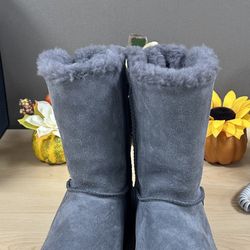 UGG SIGNATURE BOOTS W/RIBBONS SIZE 7 FOR WOMENS 