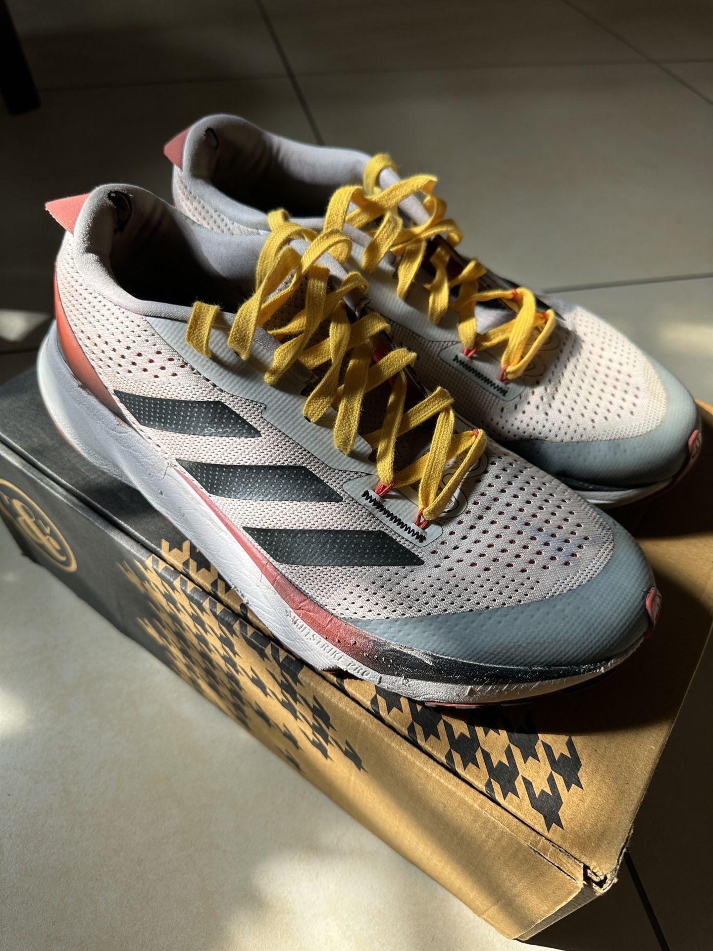 Adidas Men’s Shoes Size 11 USED