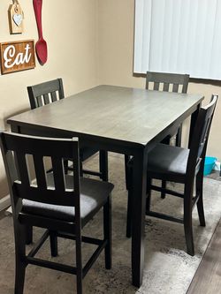 Dining room table
