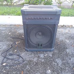 Toa Speaker Amp $100
