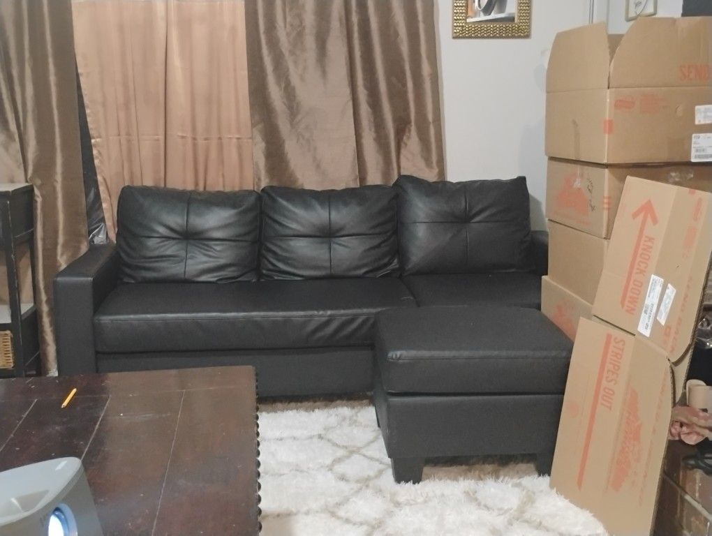 Black Leather Couch 