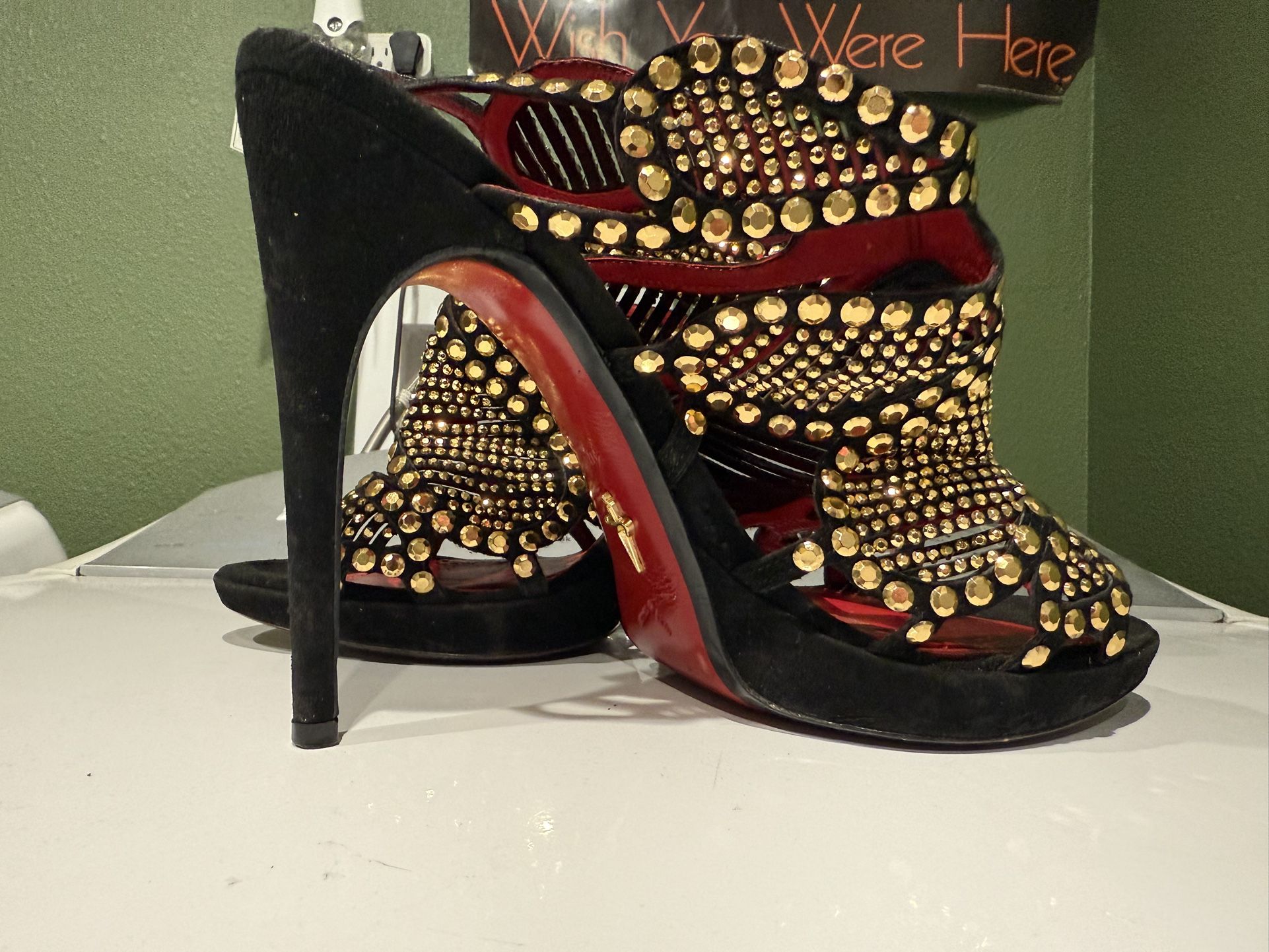 Cesare Paciotti Leather High heels 40 Very good condition Gold Black Red Studded
