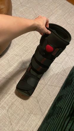 Medical boot/brace - Barely used ‘boot’ for left foot size M