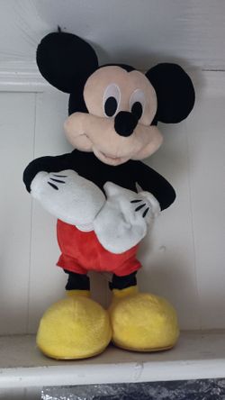 Mickey Mouse  Dancing & Singing Mickey Mouse, Battery operated, In open box Great Condition Like New