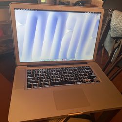 MacBook Pro 15” 2011 macOS Sequoia 1TB Ssd 16gb Ram