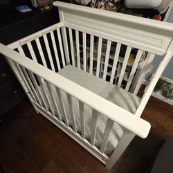 Mini Crib