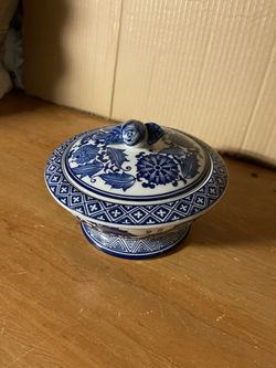 Bombay Bul White Bul Flowers Porcelain Dish